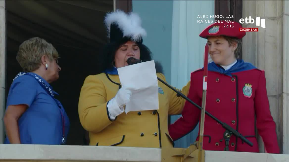 zeamaysrock's tweet card. Vídeo: Ha cantado a las comparsas y fiestas de barrio, así como a sus allegados y a Zea Mays. Ha llamado a la ciudadanía a llenar las calles sin miedo, además de incidir en la necesidad del "sí" y de...