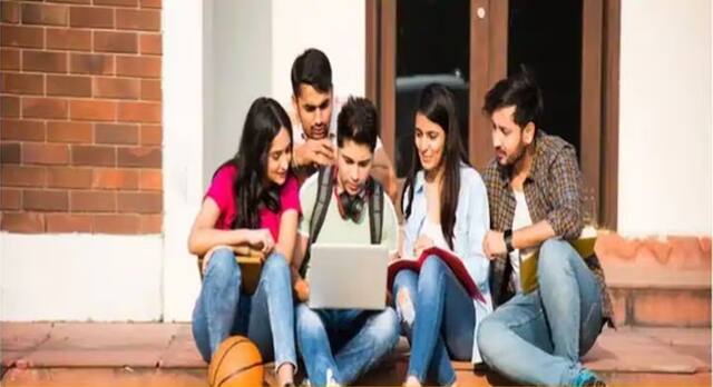 abpnadu's tweet card. Engineering Colleges Fees Hike: அமலுக்கு வரும் புதிய கட்டண விகிதம், அடுத்த 3 கல்வி ஆண்டுகளுக்கு அமலில் இருக்கும்.