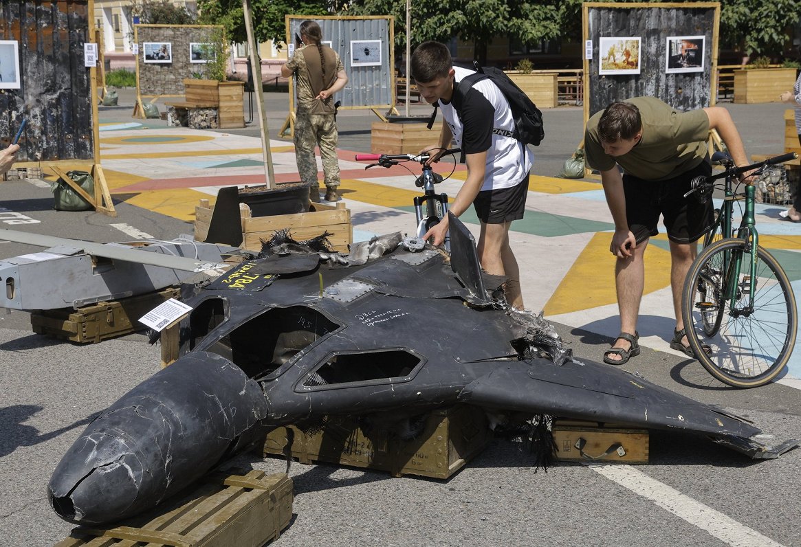 ltvzinas's tweet card. Par to, kā panākt mieru Ukrainā, nedrīkst lemt bez Ukrainas piedalīšanās, uzsvērts naktī uz svētdienu publiskotajā Eiropas līderu paziņojumā.