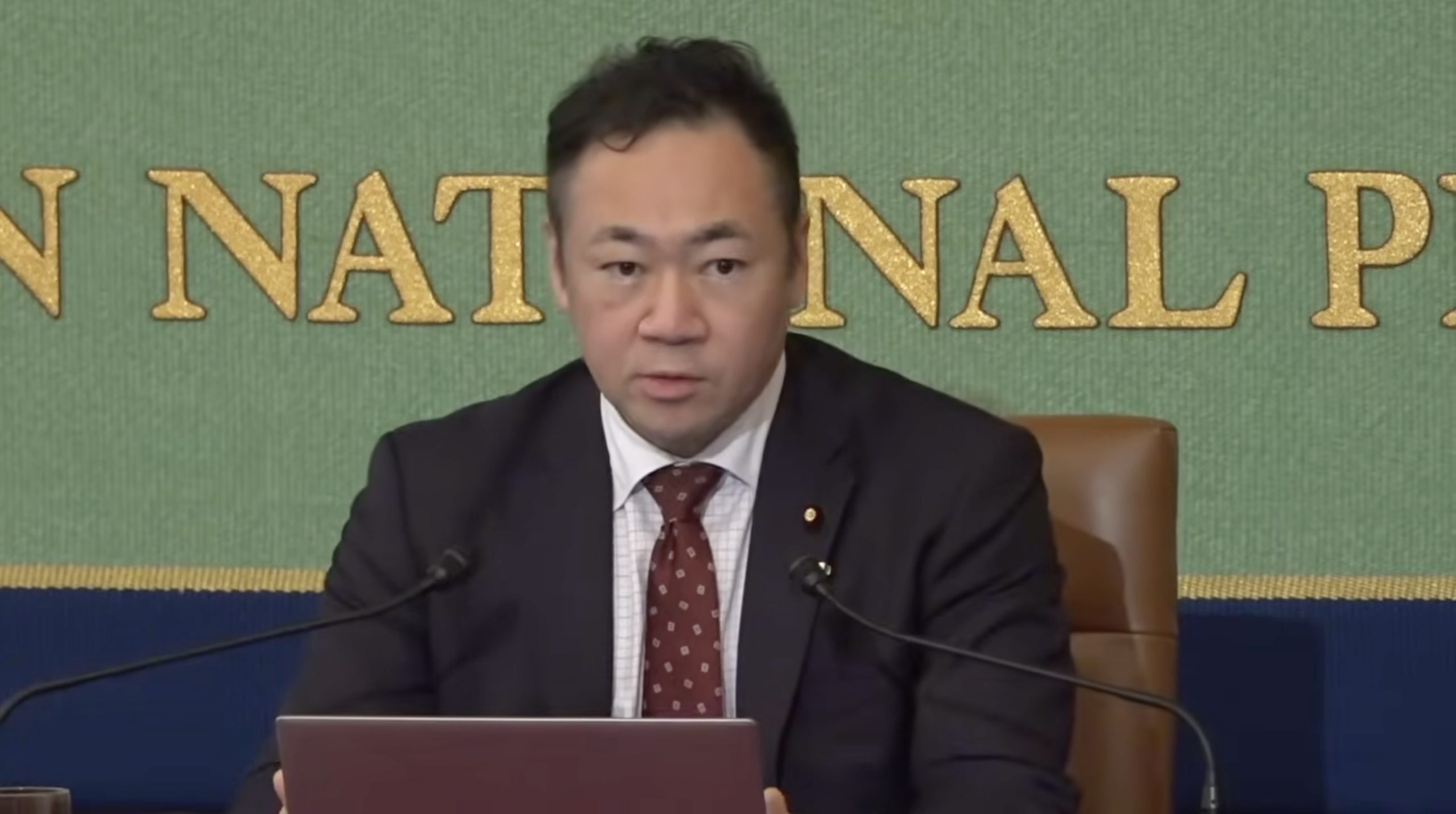 newssharing1's tweet card. 鈴木馨祐元法務大臣の移民政策に対しての記者会見で「レイプが増える事を憂うのは感情論」だと公言したとの当サイトの記事は語弊がありました。該当記事とXのポスト共に削除しております。鈴木氏、関係者様に大変ご迷惑をおかけしてしまった事を深く反省し、...