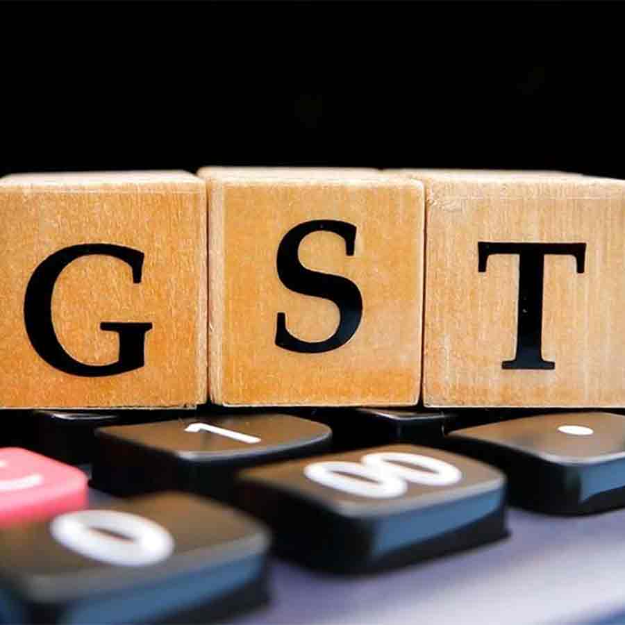 MyAnandaBazar's tweet card. কনফেডারেশন অব ওয়েস্ট বেঙ্গল ট্রেড অ্যাসোসিয়েশন্সের সভাপতি সুশীল পোদ্দার বলেন, ‘‘জিএসটি-তে রিটার্ন দিয়ে কর মেটানো জরুরি। যিনি দেন না, তার সঙ্গে জড়িত ব্যবসায়ীরাও এতে সমস্যায় পড়েন।