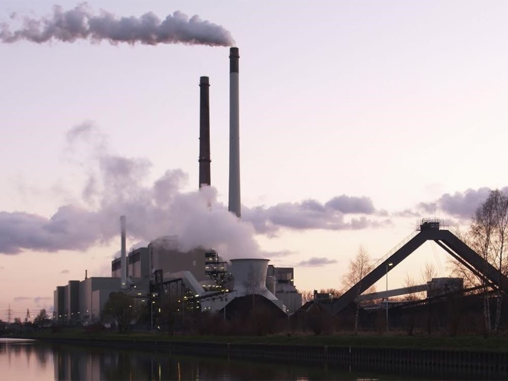 sunlorrie's tweet card. GOLDSTEIN: Our climate emperors have no clothes