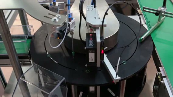 DossVisual's tweet card. dPap