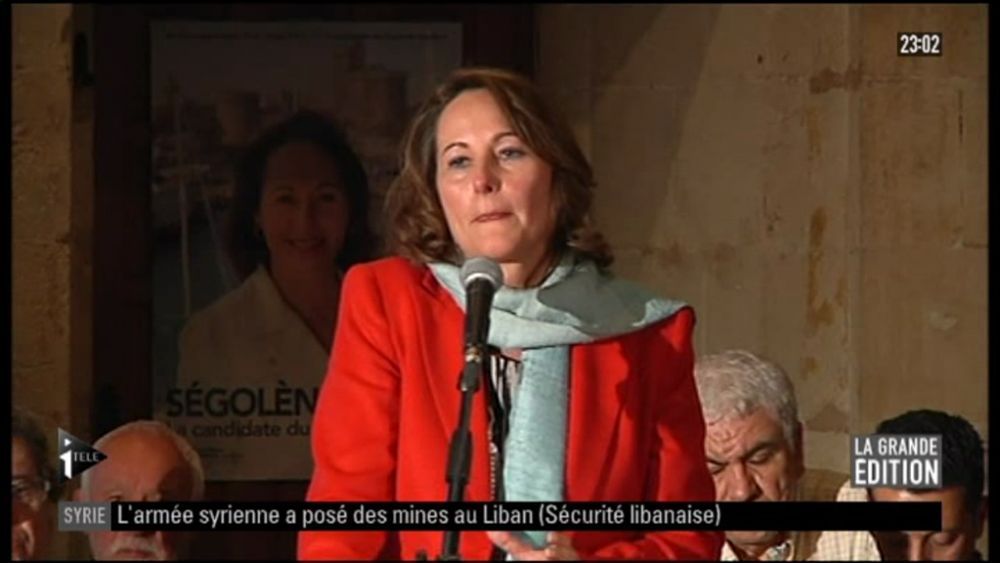 logsen1's tweet card. "Je ne suis pas un robot" a lâché, très émue, Ségolène Royal devant ses militants après le tweet polémique de la première dame, compagne de François Hollande et père de ses enfants.