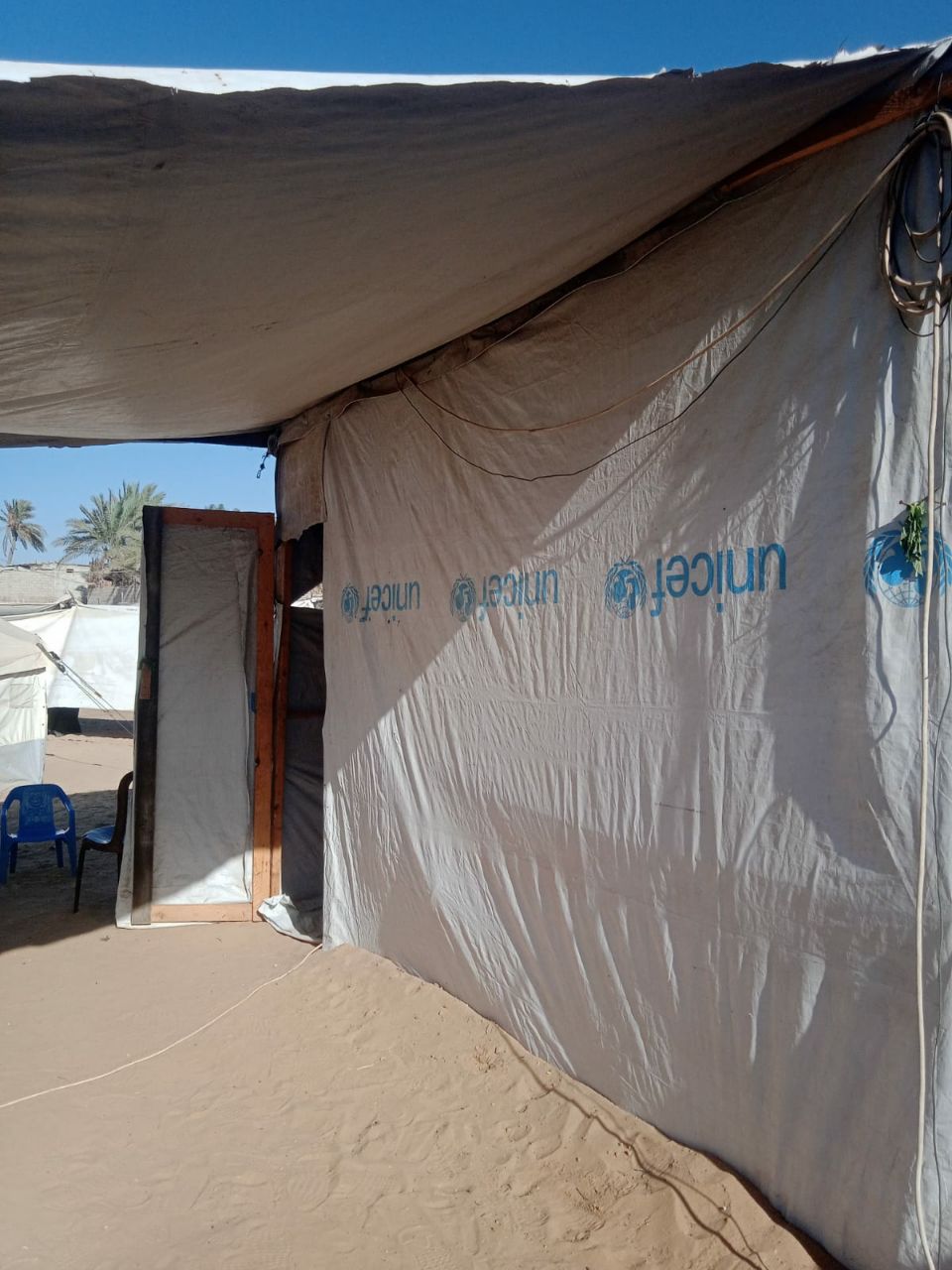 Um_Mohamad_Gaza's tweet card. Salma is a young woman from Gaza who once lived a peaceful and stable life. She worked at a charitable organization, dedicating her time and energy to helping others. She dreamed of a better future...