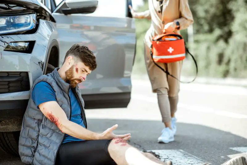 Hinshelwood_S's tweet card. Learn what to do if you’re injured in a distracted driver accident in Brookfield. Get tips on safety, legal steps, insurance claims, and recovery to protect your rights.