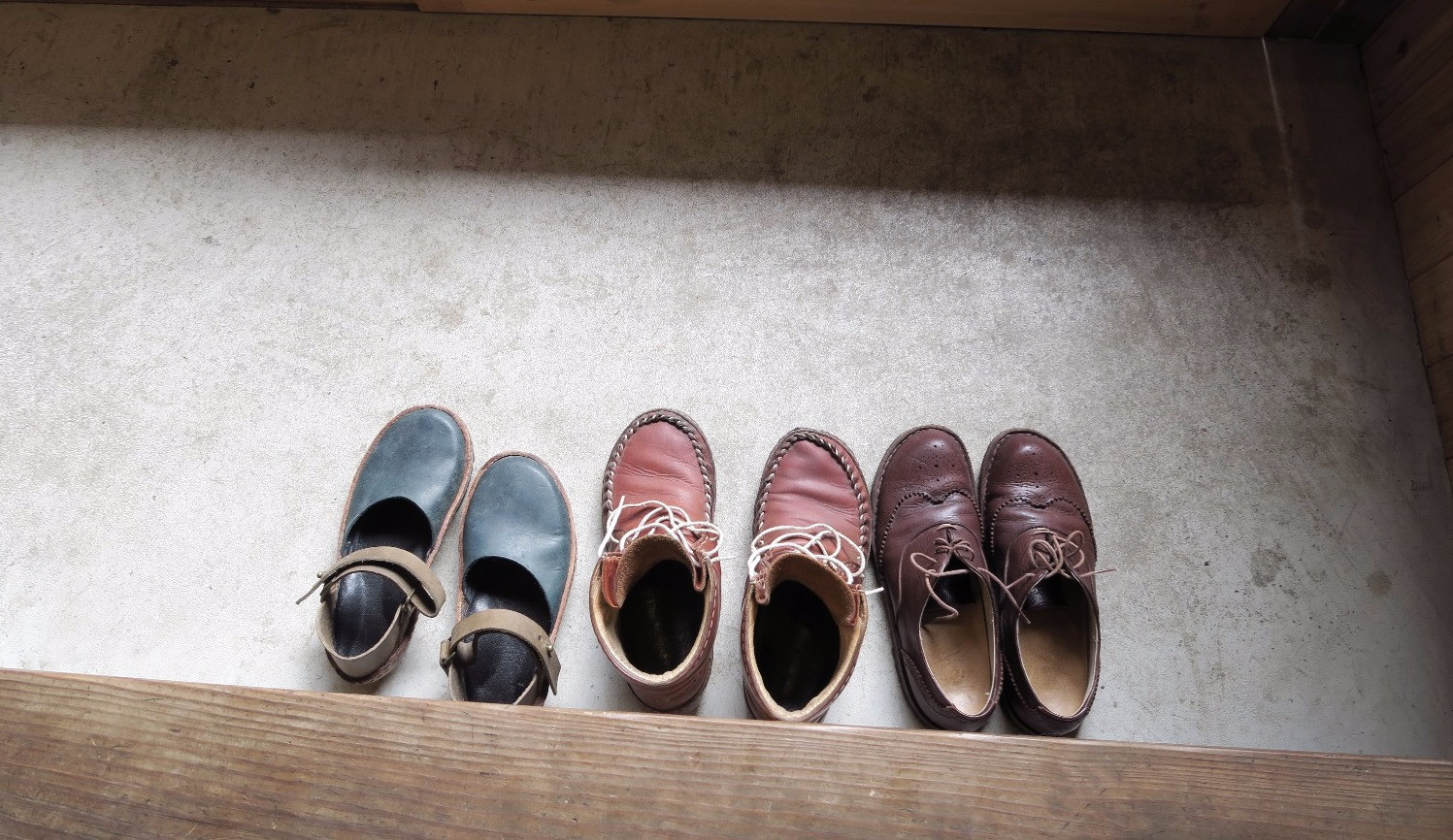 shijiminclub's tweet card. 東京・渋谷・代々木上原で日曜日に通う手作り靴の専門学校。ハンドメイドシューズの作り方を学び、注文靴・オーダーメイドシューズや靴クラス開校へむけて一人一人の足に合った木型作り・靴型紙・製甲・つり込み・底付け・インソール・靴修理メンテナンスまでの技術を学びます。