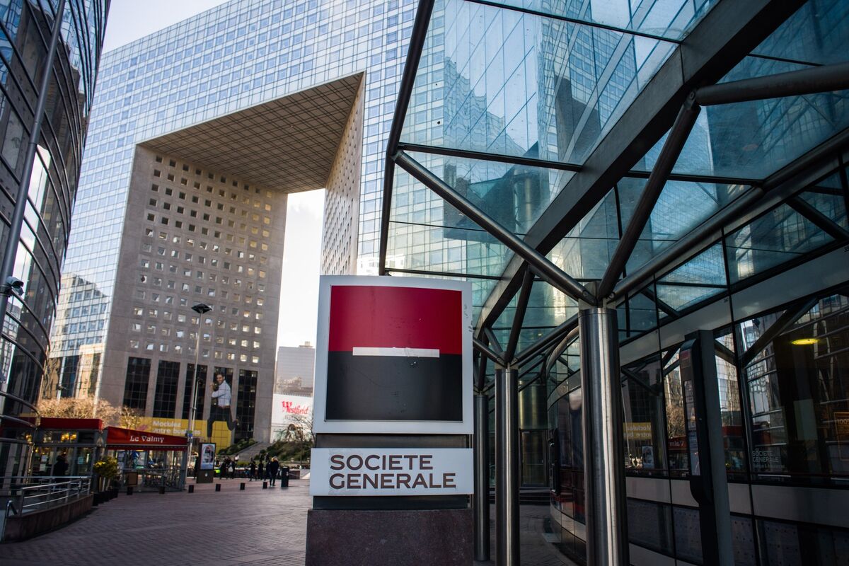 DataframeSol's tweet card. French banks including Societe Generale SA and BNP Paribas SA face collective fines of more than 1 billion euros ($1.1 billion) as part of a probe into tax fraud and money laundering related to...