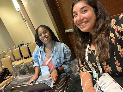 AmPress's tweet card. Launch a pop-up newsletter when you anticipate a swell in a brand-new audience to capitalize on unique news moments.