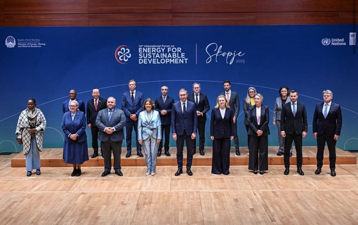 ceenergynews's tweet card. The two-way gas transport connection will be approximately 70 kilometres and it will be connected to the existing gas pipeline at Klečovce, and in Serbia to the gas pipeline in Vranje. 