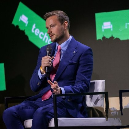 Tweet card summary image