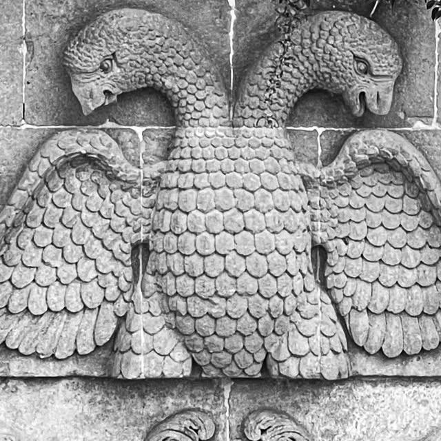 MEADE_DESIGN's tweet card. IVÁN MEADE (@ivan.meade) • Instagram photo