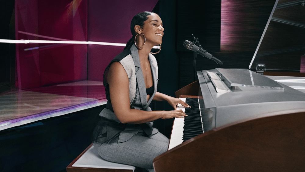 Variety's tweet card. Alicia Keys promises to reveal her complete approach to songwriting in a newly launched MasterClass online video class.