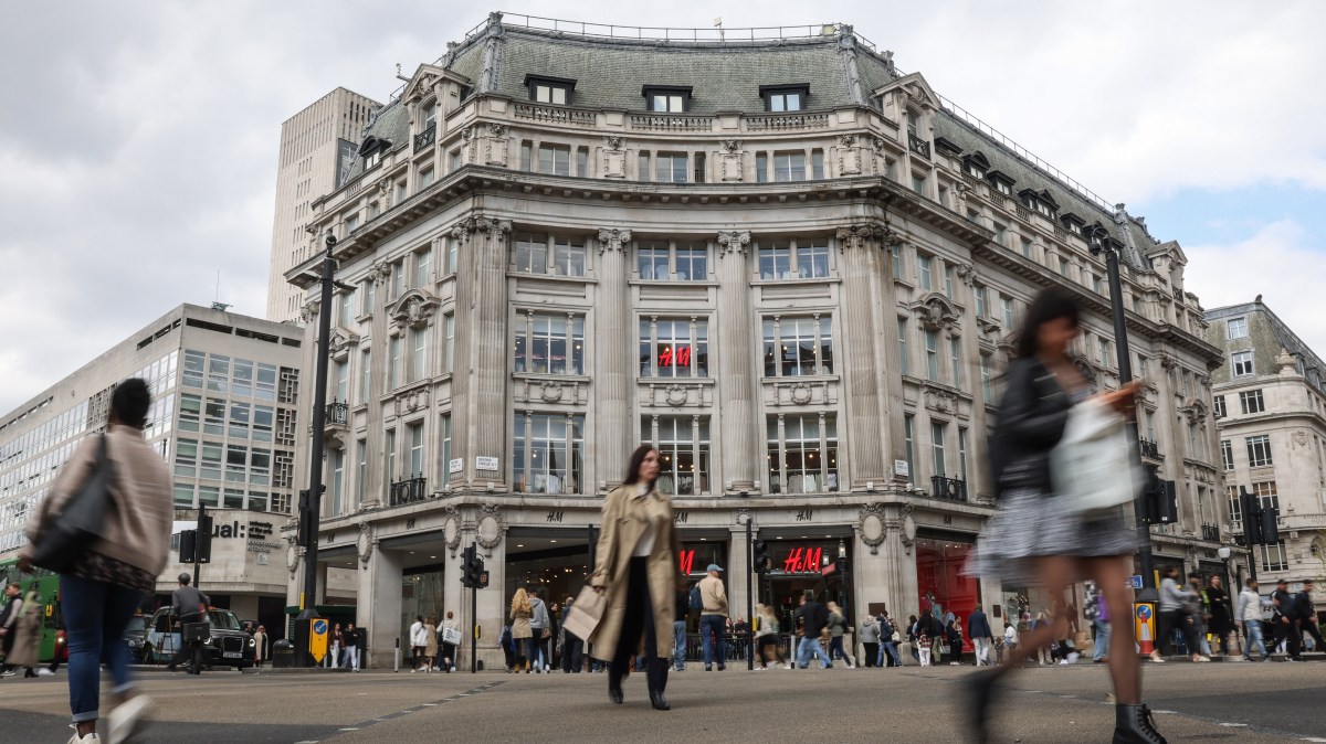 C_Barraud's tweet card. The UK economy is at significant risk of entering a “mild recession” next year as soaring inflation takes its toll, according to KPMG.GDP growth is forecast t