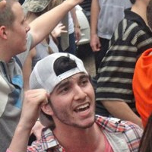 _Malcc's tweet card. March