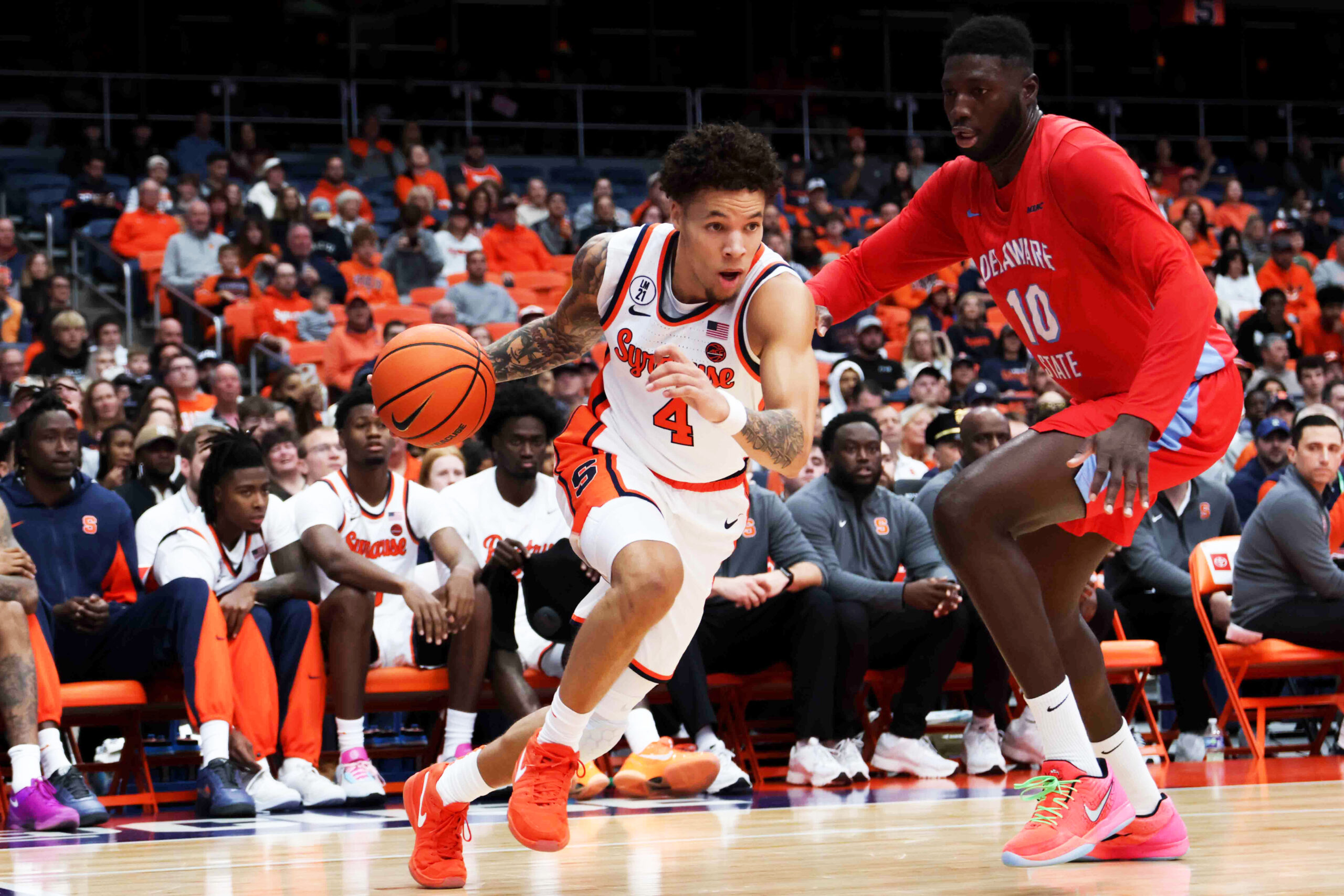 mattadavison's tweet card. Kiyan Anthony and Donnie Freeman combine for 39 points as Orange defense dominates in 83-43 win.