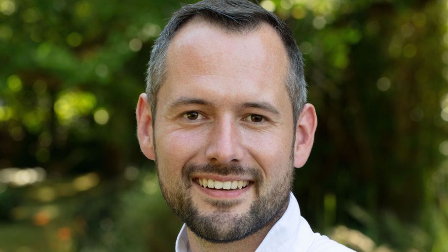 Ma_Normandie's tweet card. Le chef David Gallienne défend le terroir de Normandie, région à laquelle il est attaché depuis son enfance.