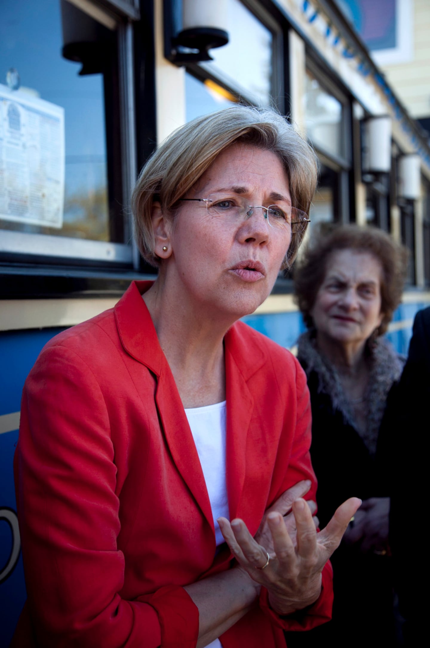 ALizardBotW's tweet card. Six months after Elizabeth Warren arrived in Washington to work as an adviser to Congress, she experienced another career milestone in the nation’s capital, a seat at the US Supreme Court’s mahogany...