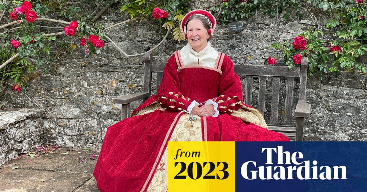 RAGriggsauthor's tweet card. When she retired, Rosemary Griggs discovered a passion for researching 16th-century clothes. It led her to another adventure: telling the stories of history’s forgotten women