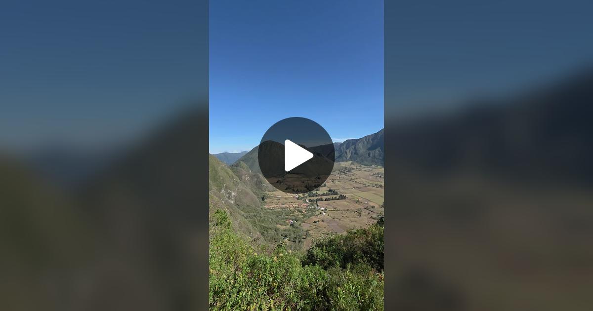 DorianLanglois7's tweet card. 269 me gusta, 2 comentarios. "Día 2 en Quito, Ecuador 🇪🇨"