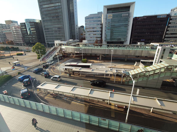 FandF_JP's tweet card. 複合汚染は有吉佐和子さんの小説なのだが、複合汚染ではなく複合要因によって、移動に時間がかかってしまったというお話である。昨日は所用があって横浜に出かけてきた。連休なのだが行楽に行く人とは移動方向が逆なので、酷い渋滞に遭うことはないだろうと思...