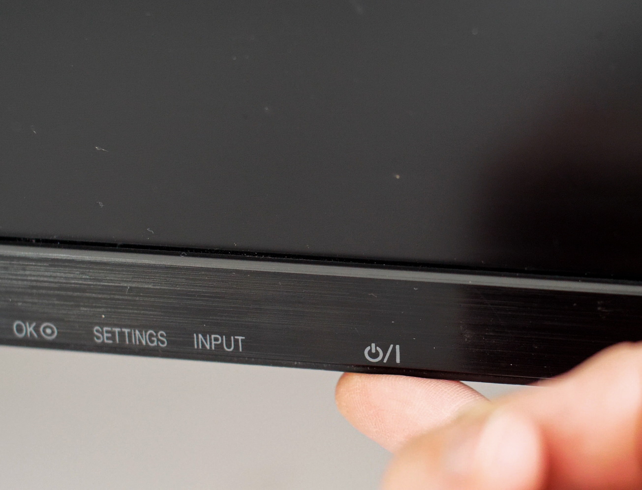 IMTechfr's tweet card. L'observatoire OMNI explore les initiatives des établissements bretons visant à diminuer leur empreinte numérique.