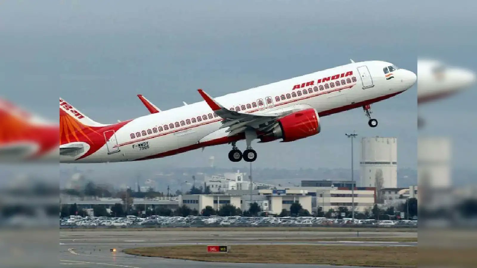 AdvRajanDubey's tweet card. UP Airfare Hike News: उत्तर प्रदेश की राजधानी लखनऊ से दिल्ली जाना सबसे महंगा हो गया है। लंबी दूरी की उड़ानों के मुकाबले में दिल्ली रूट पर किराया बढ़ने को लेकर अब चर्चा तेज हो गई है।