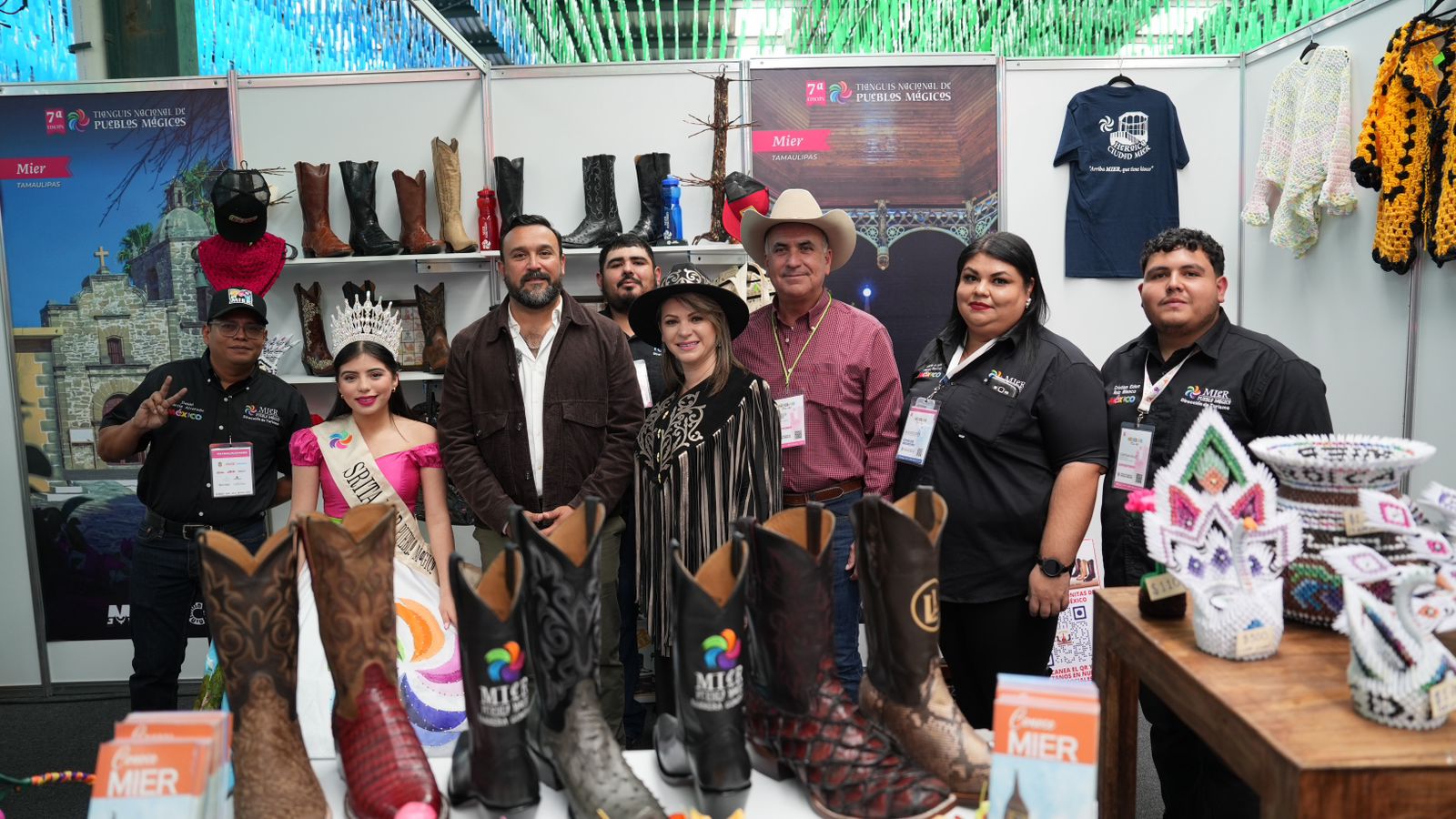 LaTalacha's tweet card. Visitantes locales, nacionales y extranjeros son atraídos por el imán de las bellezas naturales de TamaulipasPachuca, Hidalgo. - Con un flujo masivo de visitantes, el stand de Tamaulipas se