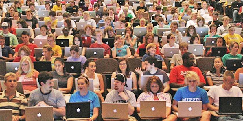 SiteConversion's tweet card. Our society is like a "digital house of cards."