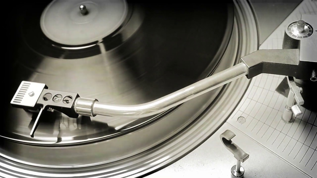 FatModYoutube's tweet card. Help Me.