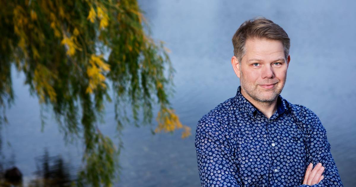 Gymlaererne's tweet card. At kalde gymnasiet en »nederlagsfabrik« siger noget om, hvor beskidt kampen bliver for at tvinge de unge i den retning, man vil have, de skal marchere.