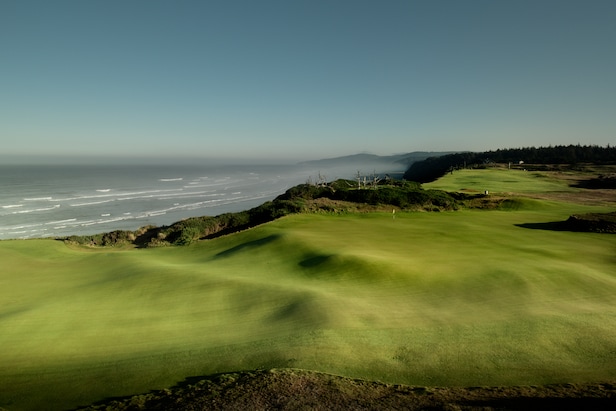 GolfDigest's tweet card. Bandon Dunes: 18 things you must know before planning your trip