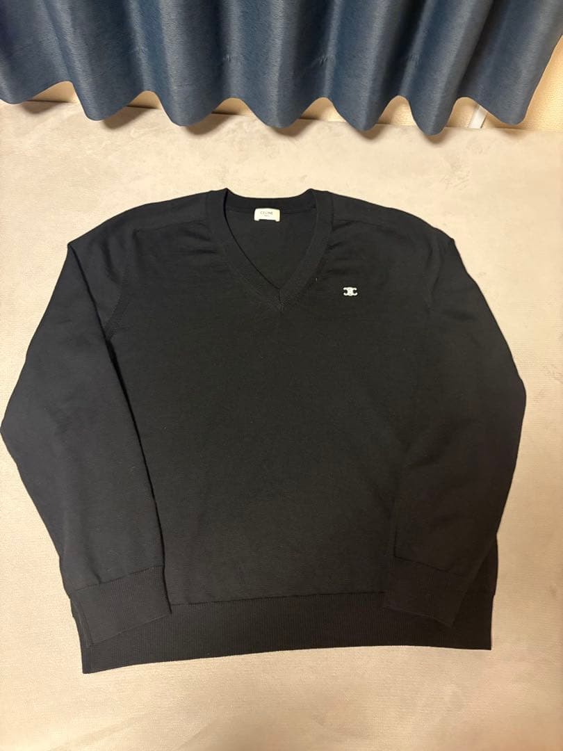 dungeonmeshi0's tweet card. CELINE トリオンフVネック セーターをメルカリでお得に通販、誰でも安心して簡単に売り買いが楽しめるフリマサービスです。新品/未使用品も多数、支払いはクレジットカード・キャリア決済・コンビニ・銀行ATMが利用可能で、品物が届いてから出品者に入金される独自システムのため安心です。