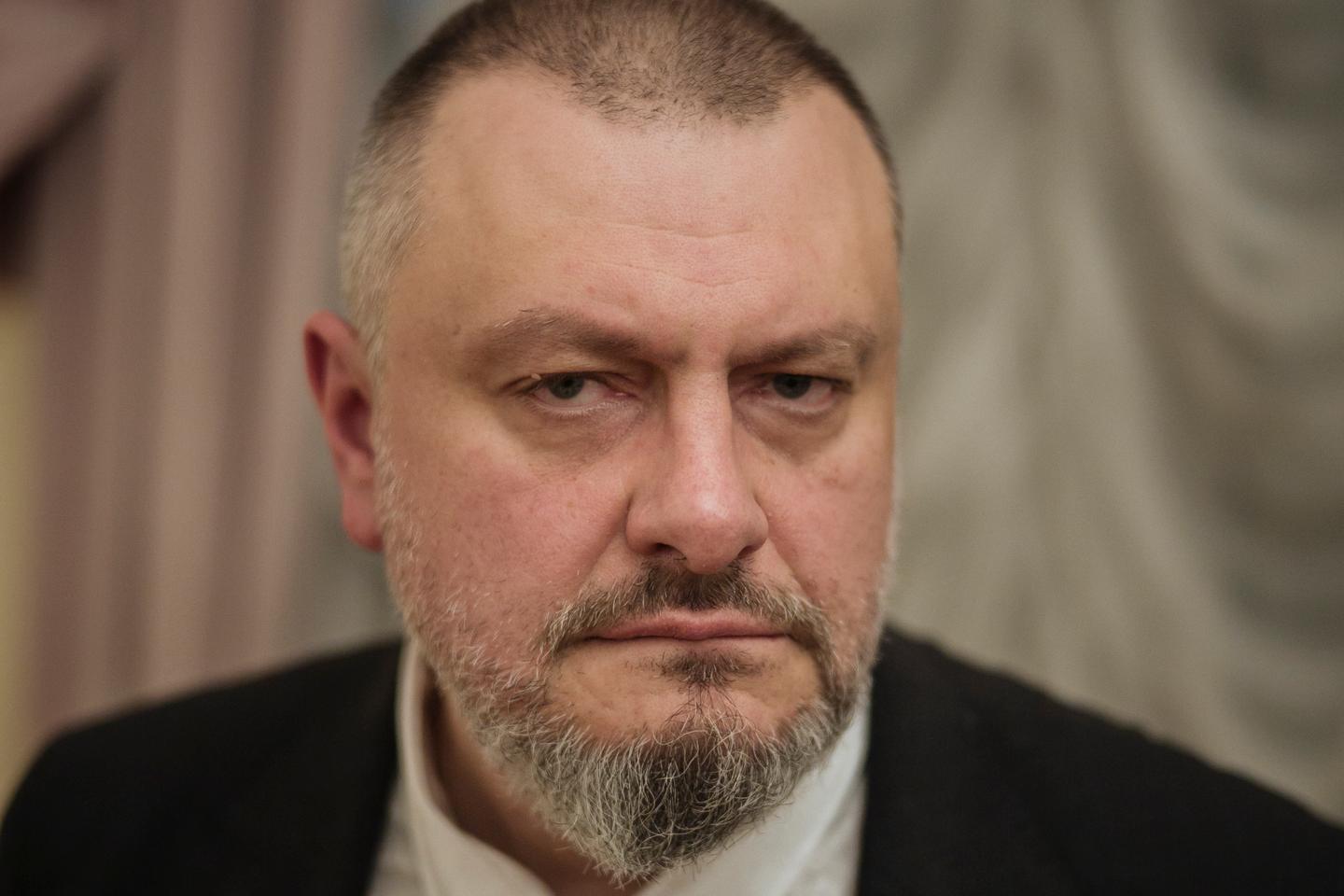 ColonelSingh's tweet card. Former head of the Ukrainian Foreign Intelligence Service (SZRU), Oleksandr Lytvynenko, 52, became head of the National Security and Defense Council of Ukraine (RNBO) in March. Placed under the …