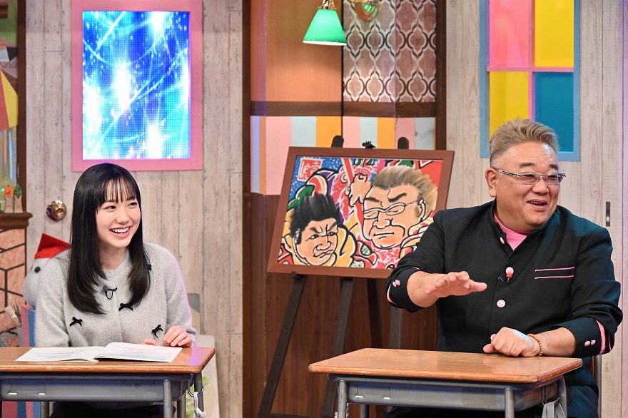 post_tvasahi's tweet card. 11月22日（土）に放送された『サンドウィッチマン＆芦田愛菜の博士ちゃん』では「7年目突入記念SP」と題し、これまでに登場した“博士ちゃん”の“その後”に迫った。9歳だった“博士ちゃん”の14歳現在の姿に、サンドウィッチマン・伊達みきおが「5年ってあんなに