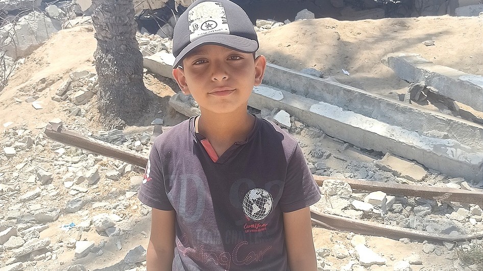 aboodgaza0's tweet card. We are five siblings from Gaza: Mohammed, Rozan, Hala, Ibtisam, and Joan. Our peaceful life was shattered by war. We’ve been displaced over five times, fleeing from bombs and destruction. Our home...