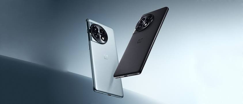 TechInspected's tweet card. OnePlus is currently preparing one of their premium tier devices, a follow up to the OnePlus Ace 2, the Ace 2 Pro. The tipped information digs into the device’s display