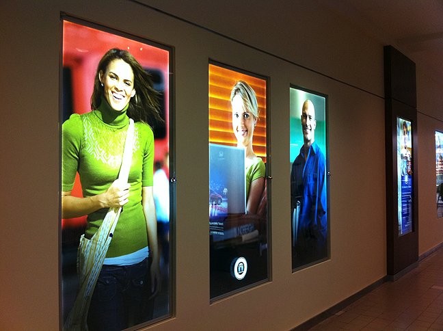 signsnewyork's tweet card. Imagine your business as a well-oiled machine, smoothly attracting customers and effortlessly conveying your message. Now, picture Duratrans printing as the missing cog that elevates your brand to...