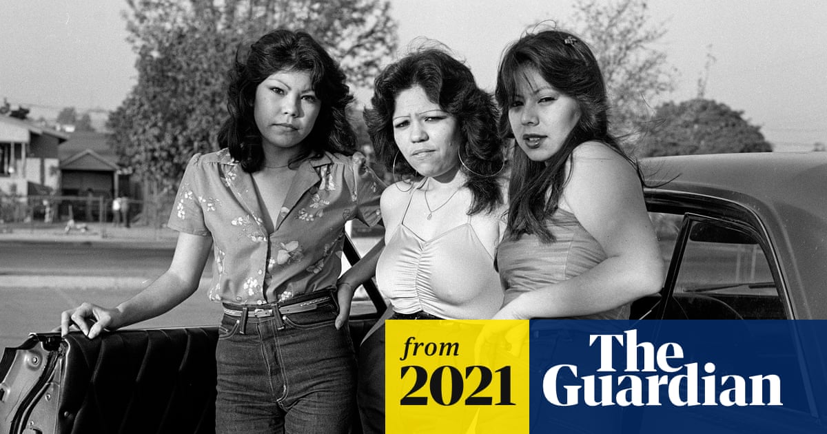 aCurator's tweet card. ‘They’d had to have their car repainted because it got covered in blood when someone was shot’