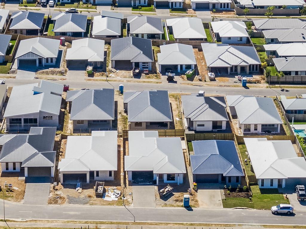 HashChing's tweet card. Australia’s biggest banks are warning the Reserve Bank will have no choice but to deliver a 0.25pc rate rise November 7. SEE HOW MUCH MORE IT WILL COST YOU & WHAT’S ON OFFER