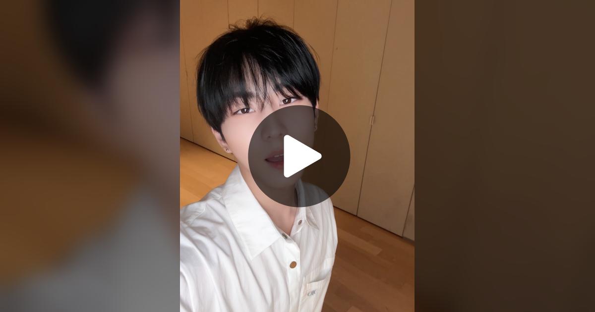 ENHYPEN_members's tweet card. 2.3M likes, 25.6K comments. “rock yo body🕺”