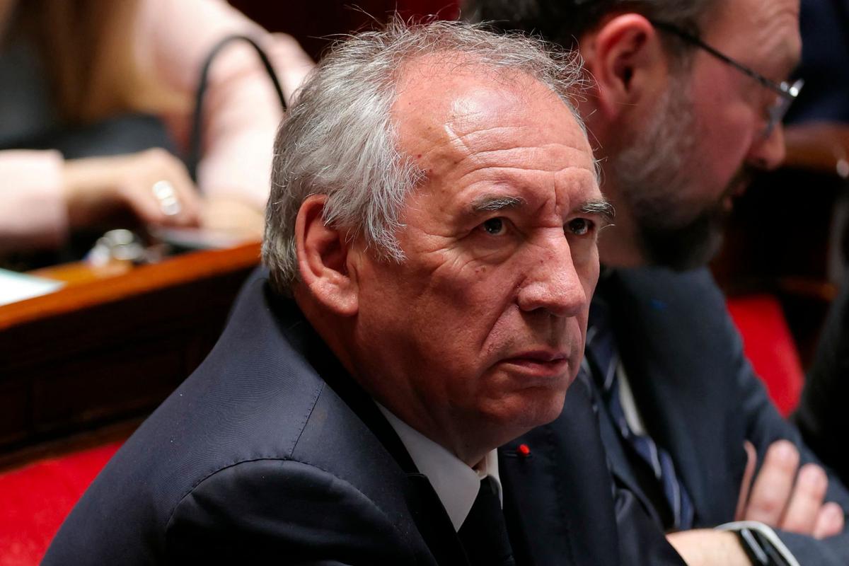 AlexLeDrollec's tweet card. Sous pression, François Bayrou convoque ce mardi une conférence de presse sur les Finances publiques. Avant de devoir s’expliquer à l’Assemblée, mi-mai, sur l’affaire Bétharram.