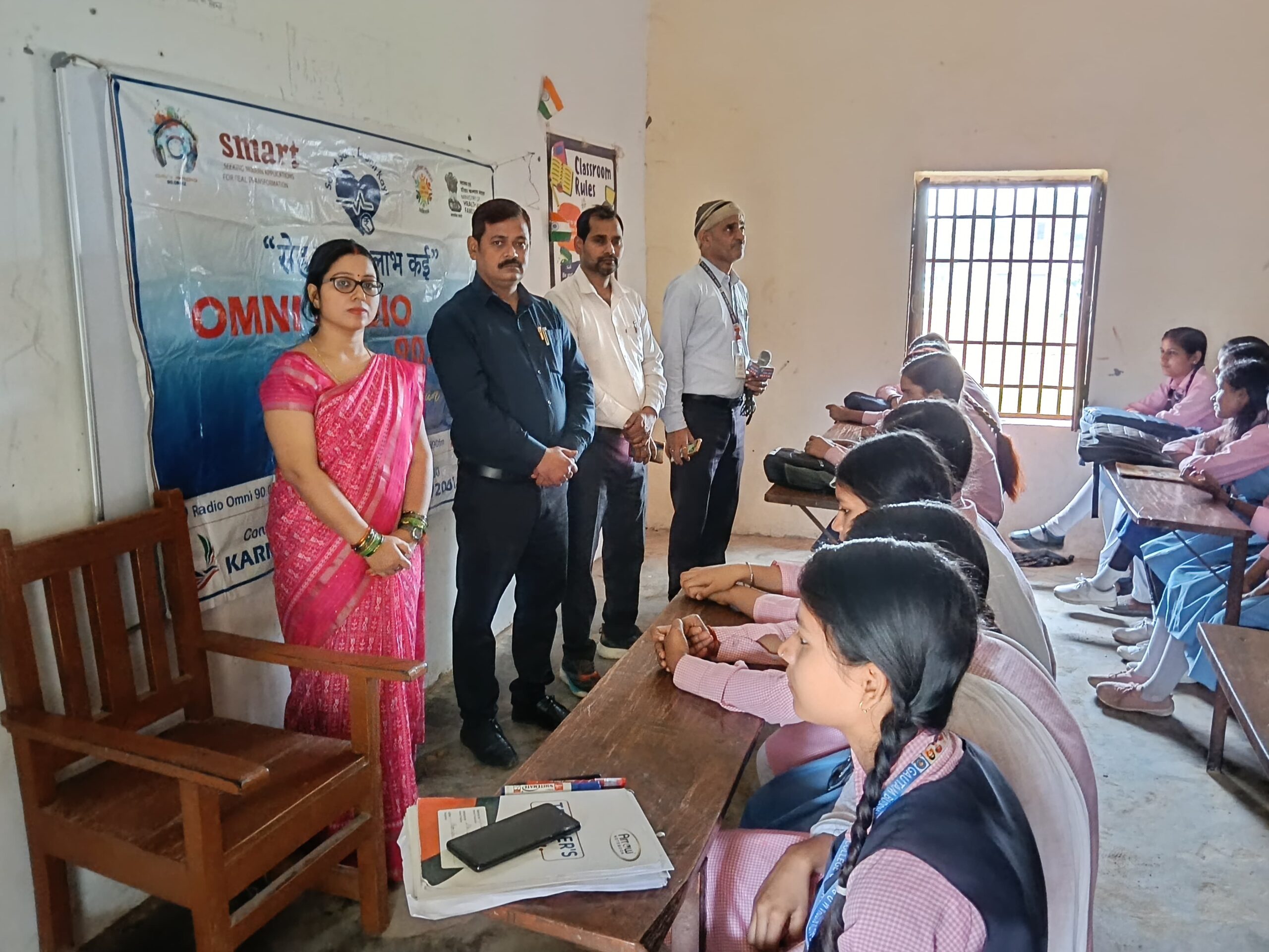 HindEktaTimes's tweet card. At a narrowcasting event at Gautam Buddha Murali Devi Girls Inter College in Basti, O.N. Singh said, “Youth play a vital role in building a healthy society.”