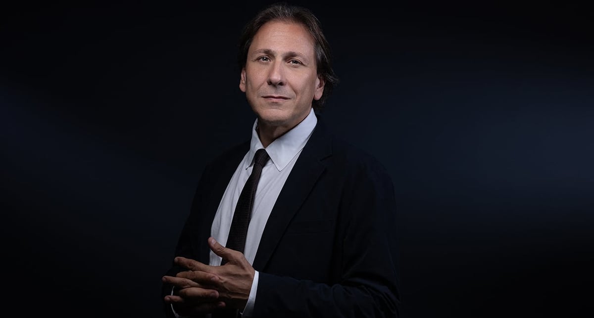 JeromeGuedj's tweet card. À la veille du vote de confiance qui sanctionnera probablement François Bayrou, le député de l’Essonne livre dans une tribune sa méthode pour que le prochain Premier ministre ne « tombe » pas à...