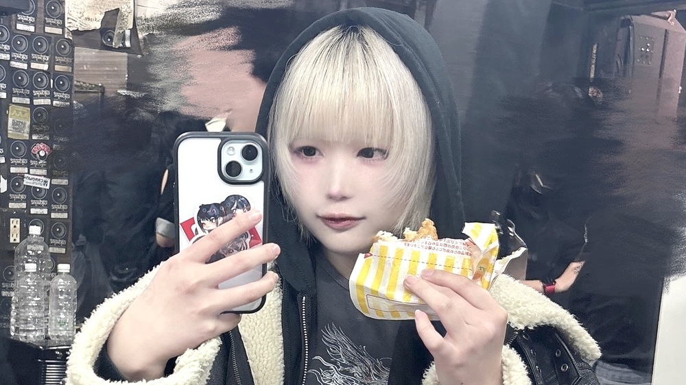 shizuku_bbts's tweet card. 初めてのFC配信だよ(*^▽^*)