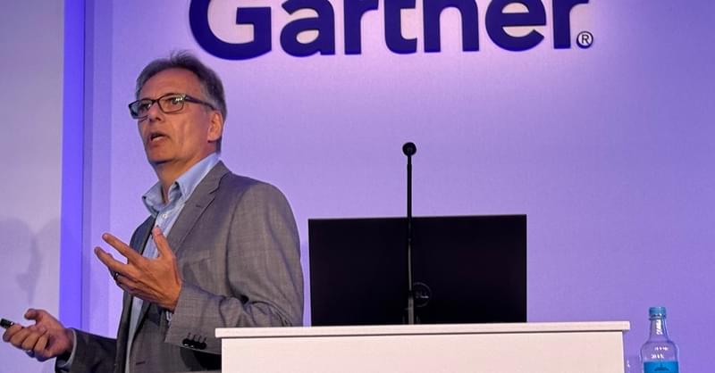 WitoldKepinski's tweet card. Gartner belicht hoe AI-Agenten de software-engineeringwereld ontwrichten