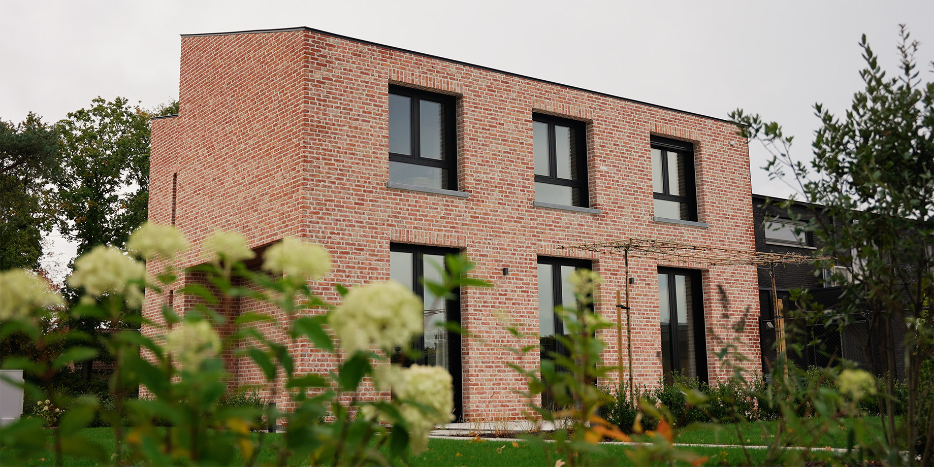 EconstructV's tweet card. Econstruct is dé partner voor jouw nieuwbouwproject in de Kempen. Met een passie voor houtskeletbouw realiseren we unieke projecten.