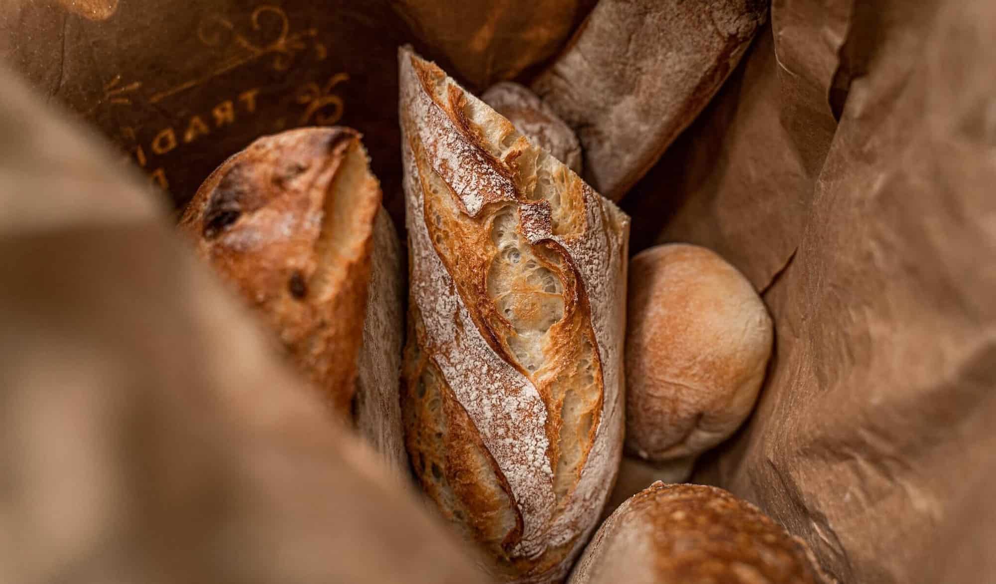 ViewsOnParis's tweet card. Looking for the best baguette in Paris? Here are the 10 best for 2025 according to experts and locals who gather annually to choose the City's finest.