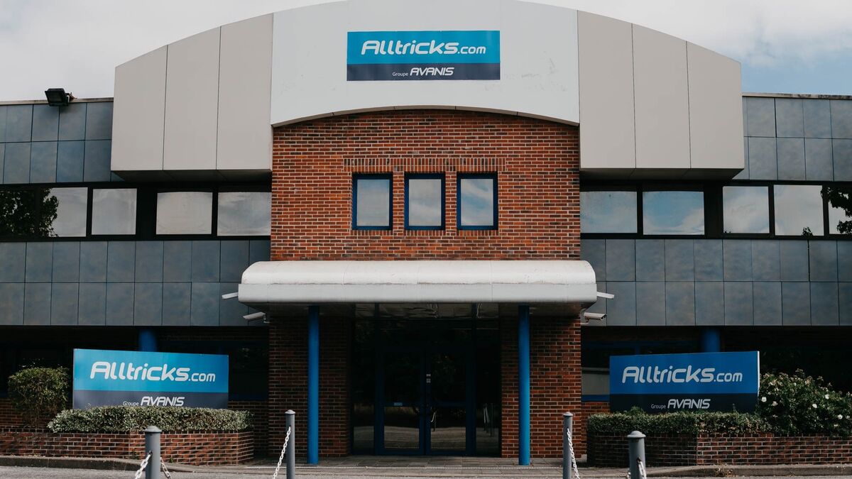 Diffusis's tweet card. Cette entreprise de e-commerce spécialisée dans le sport en extérieur, le vélo, la course et la randonnée, recrute en permanence pour répond