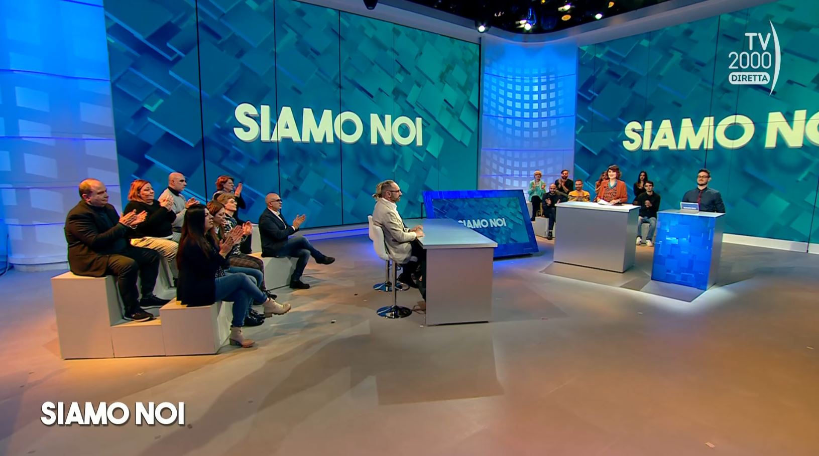 TV2000it's tweet card. Aumentano gli infortuni causati dalle cadute per distrazione: sono più che triplicate dal 2007, anno in cui è stato lanciato il primo smartphone: un danno di milioni di euro per la sanità pubblica....